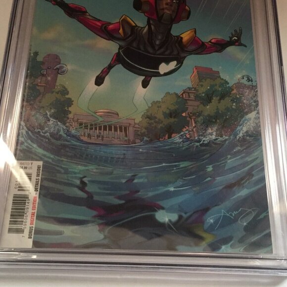 2019 Marvel Comics RiRi Williams Iron Heart #1 CGC 9.8 - Picture 5 of 7
